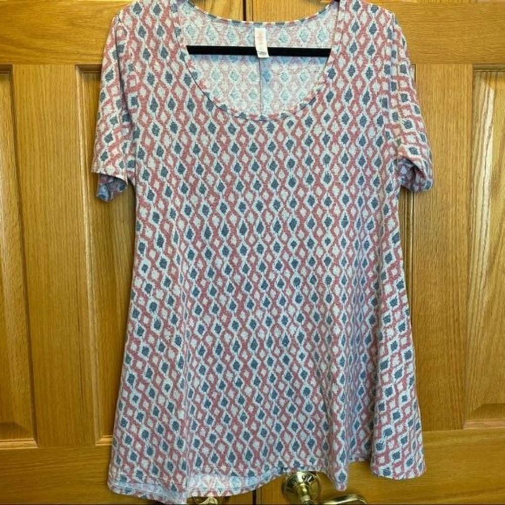 LuLaRoe Short Sleeve Geometric Pattern Perfect T Size Small